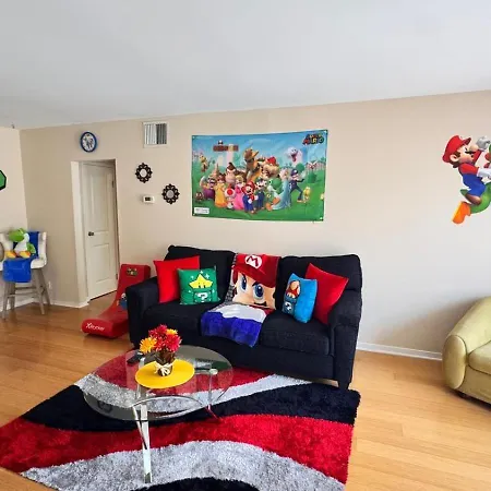Mario, Harry Potter, Disney & Not Themed Loft Universal Studios 10Min Loft Apartment